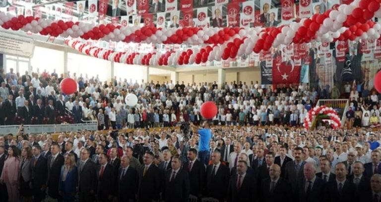 mhp-malazargirt-oncesi-milliyetci-slogan-cikmazina-girdi-WdKIOYCi.jpg