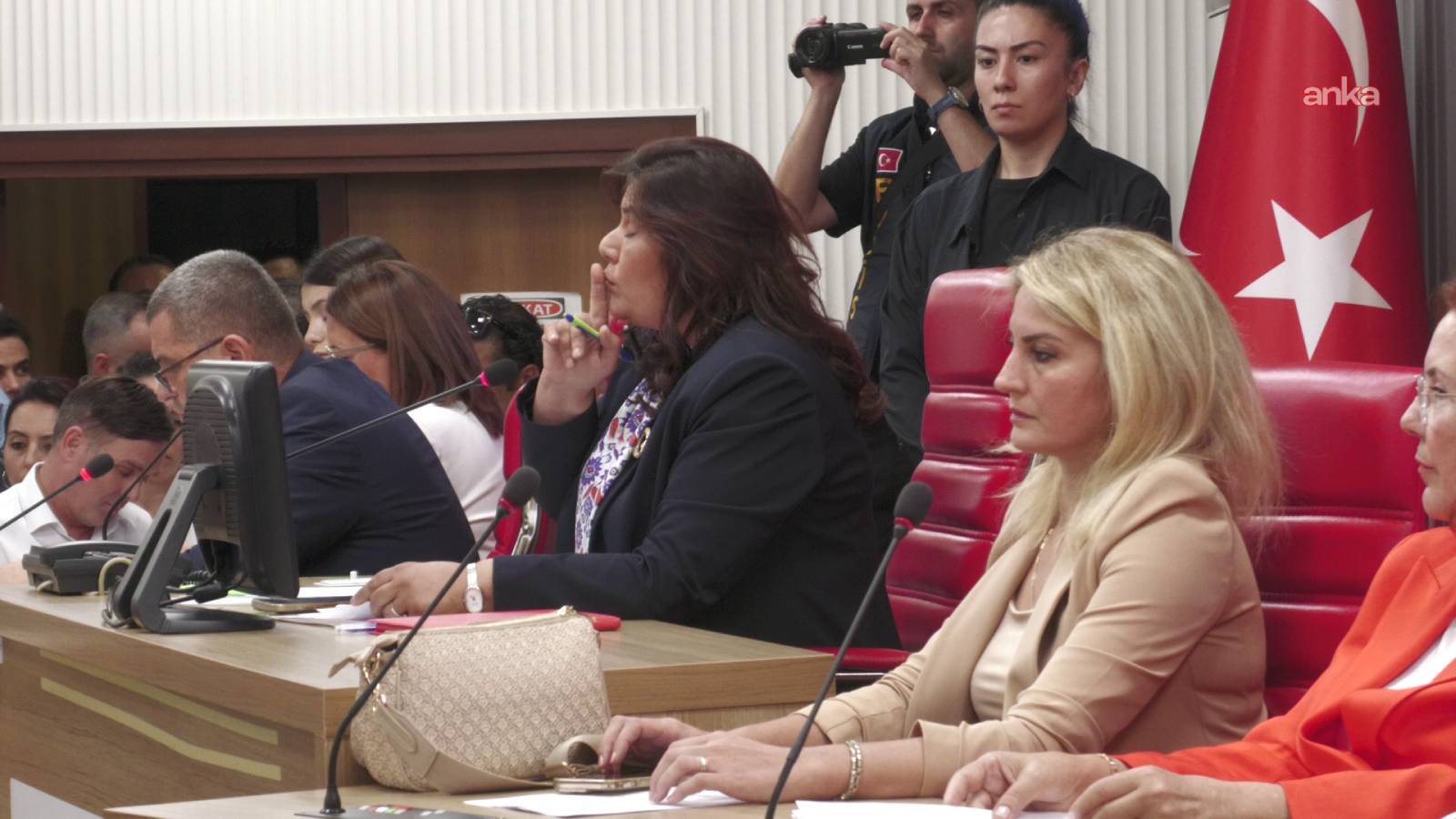 akpye gecen cercioglundan chpli uyelerin onerge ve soz taleplerine ret 344 bin uc oyun susturulmasi demektir VOhanlCw