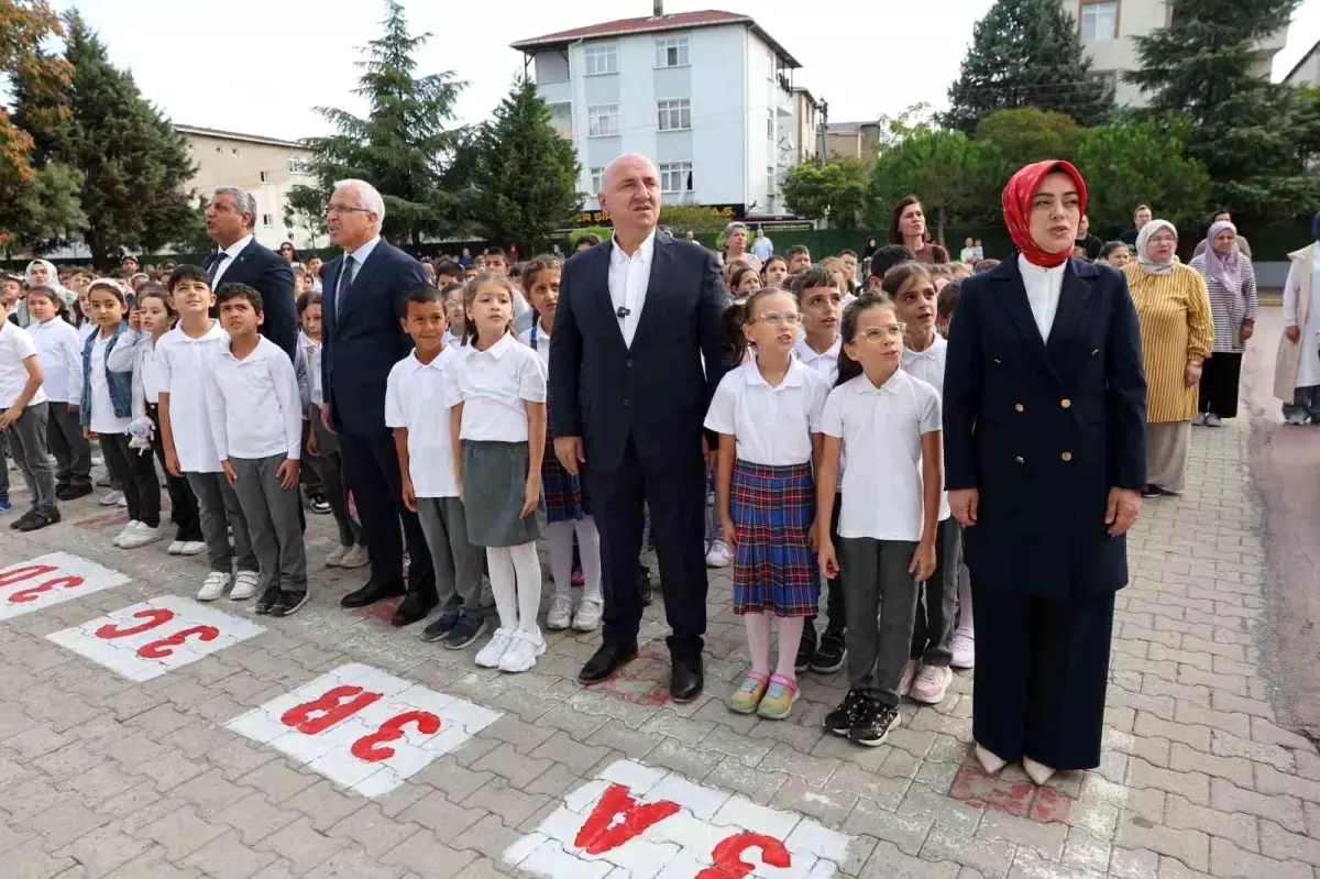 darica belediye baskani yeni egitim yilina okul ziyaretleriyle basladi KJEmKj3P