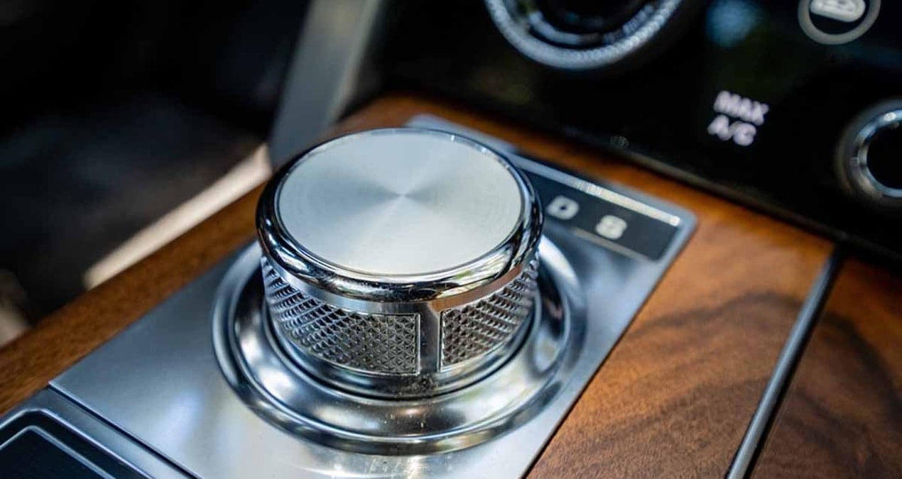 dunyanin en pahali otomobili belli oldu tek tek elle islendi yapimi 2 yil surdu ve sadece 4 tane var 5Vc47dlg