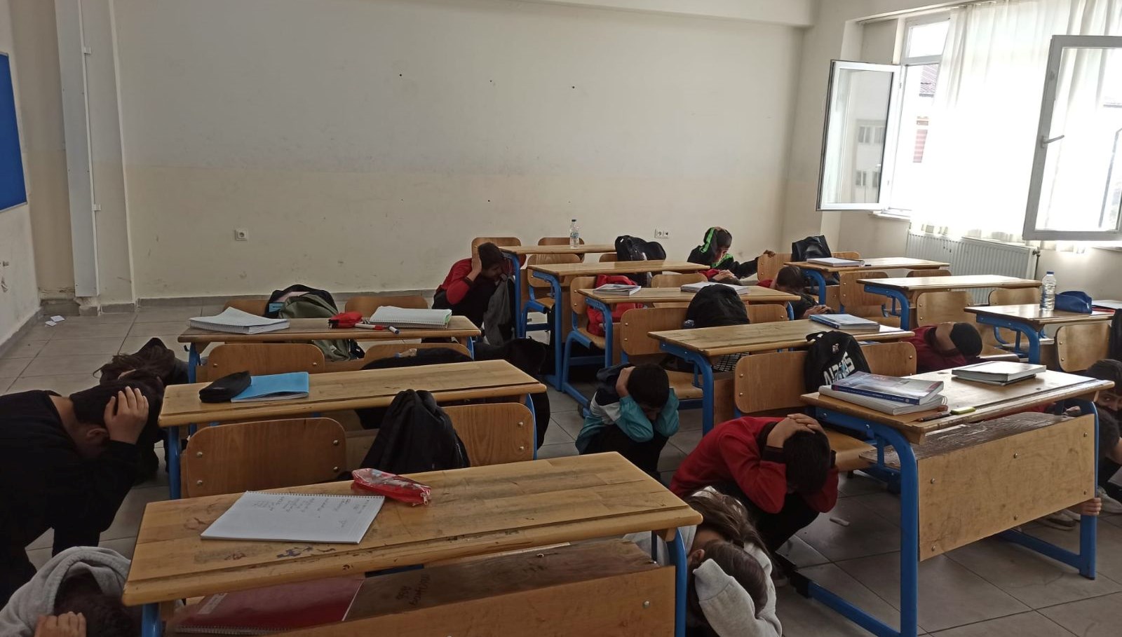 hakkaride okullarda tatbikat anseEQ12.jpg