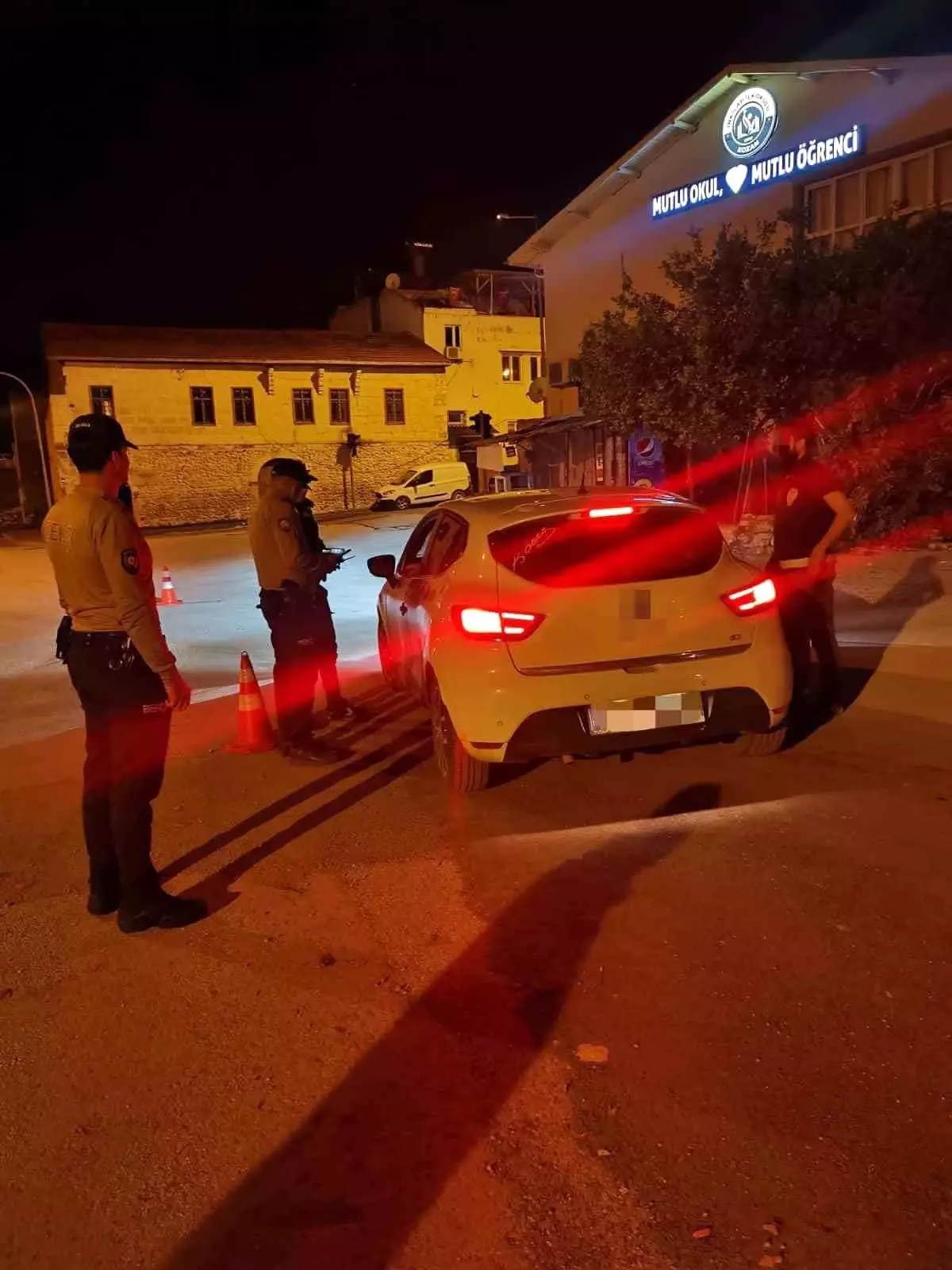 kozanda guven uygulamalari genis capli asayis ve trafik denetimleri gerceklestirildi Bnxj8lSz.jpg