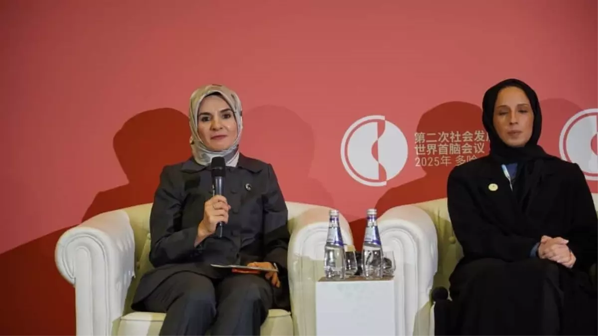 bakan goktas aileyi yeniden merkeze almak insanligin en acil sorumlulugudur CVJRY2h2.jpg