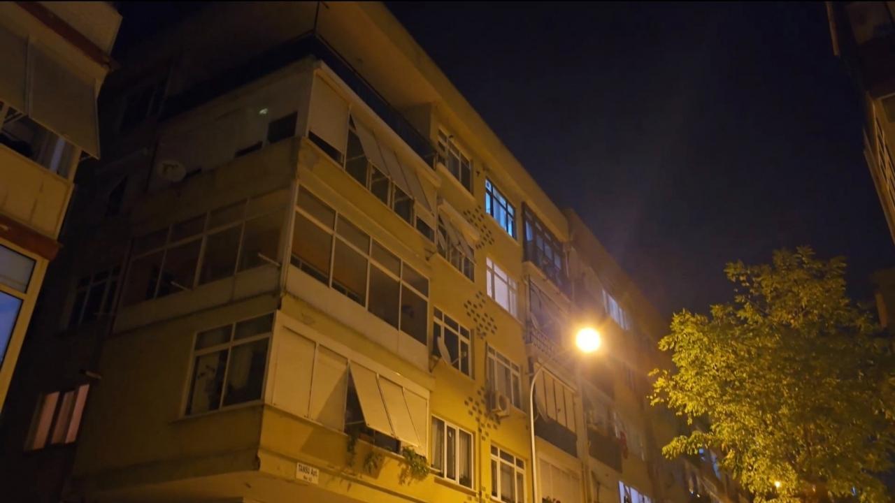 kartalda catlaklar olusan 4 katli bina tahliye edildi aJnZ2Pzh.jpg