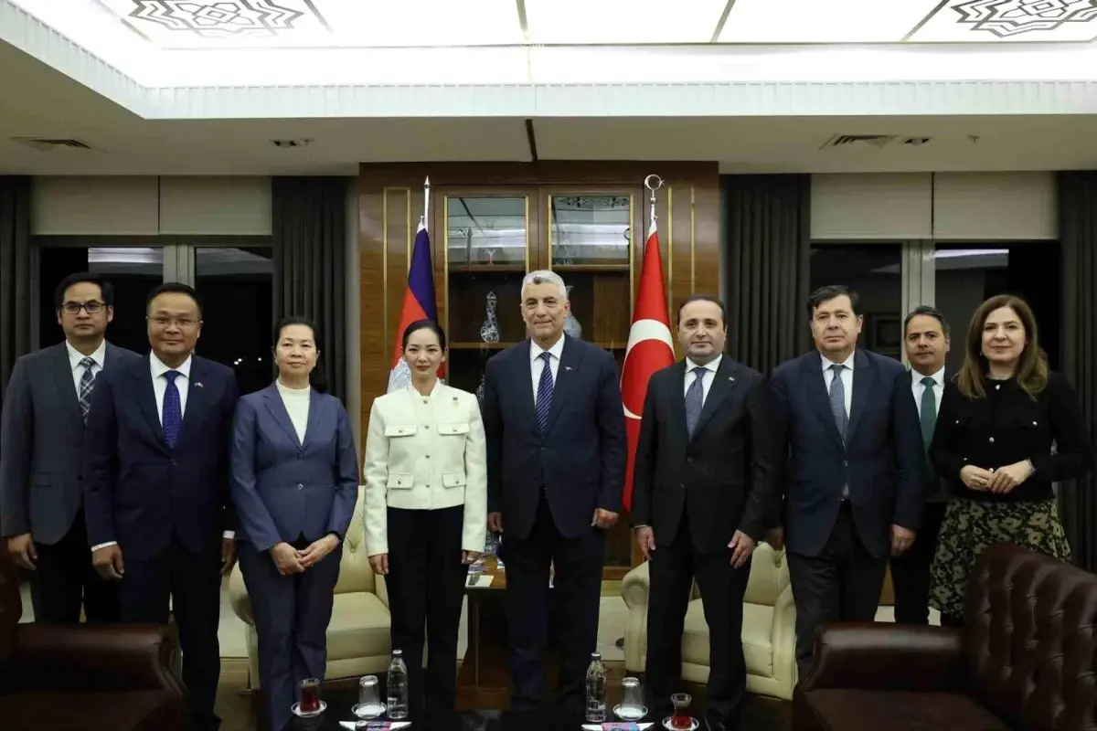 turkiye ve kambocya ticaret bakanlari ikili iliskileri gorustu O4cRBWx4.jpg