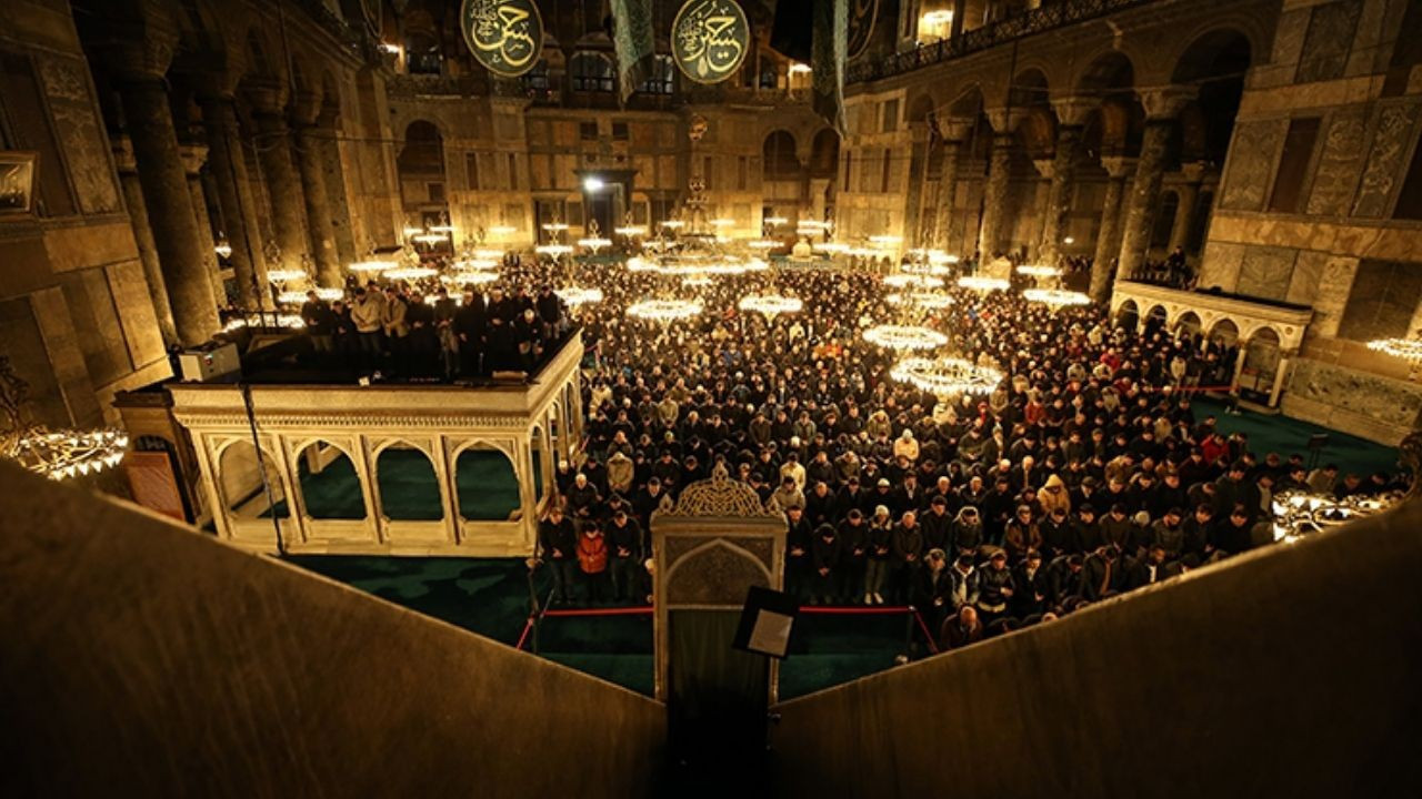 uc aylar ne zaman basliyor regaib kandili tarihi L9rO2neW.jpg