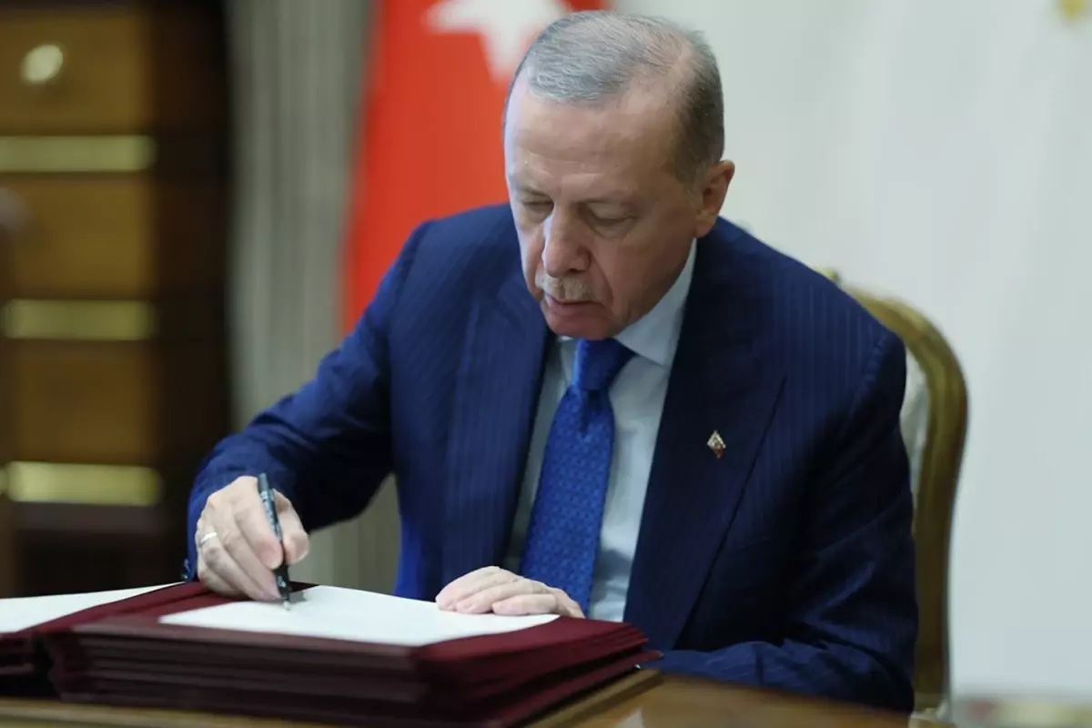 ust duzey atamalar resmi gazetede 63DQ38R5.jpg