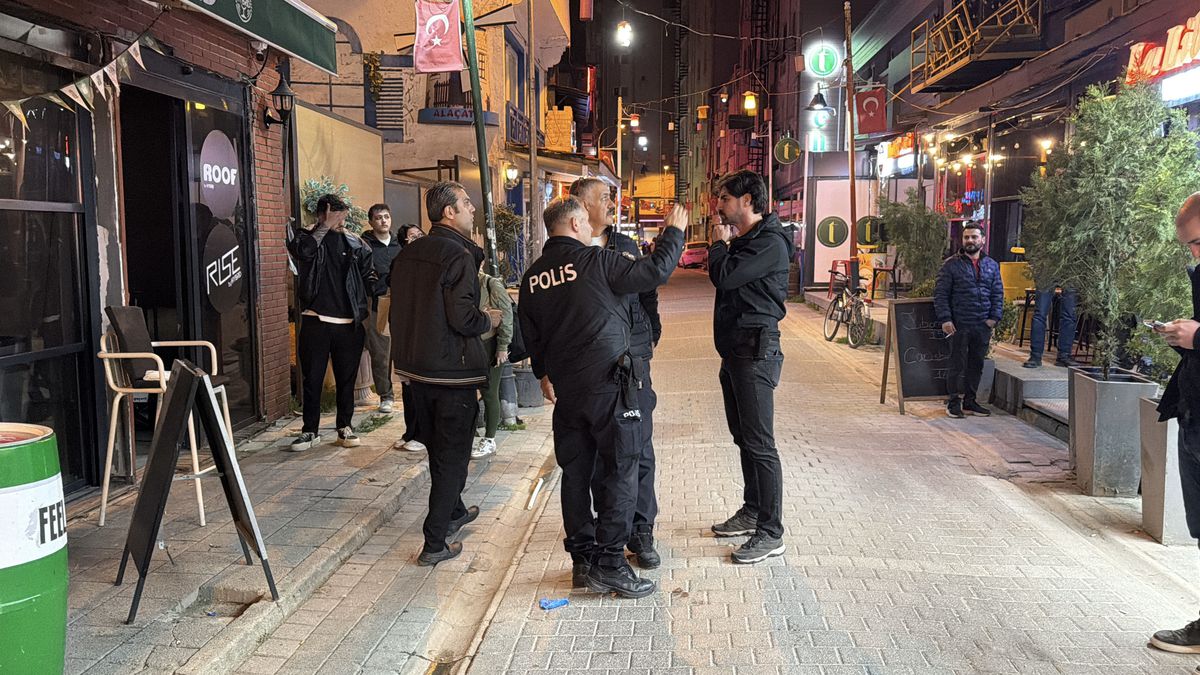 Eskişehir’de Bıçaklı Kavga: 5 Kişi Hastaneye Kaldırıldı